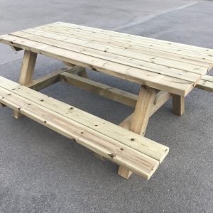Mesa para Exterior de Madera Tratada